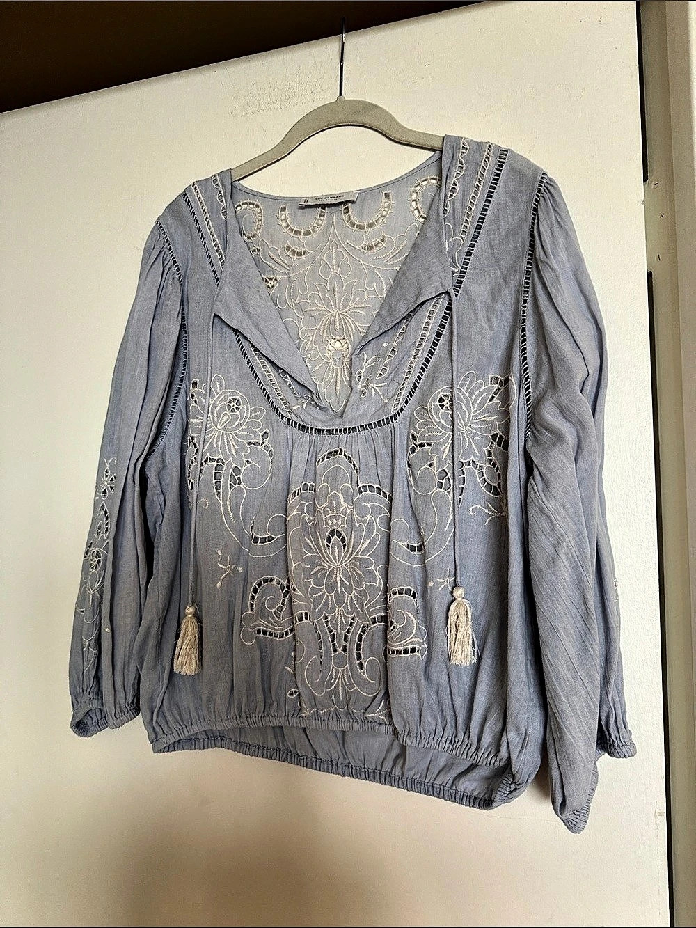 Lucky Brand Embroidered Blouse in Blue Size Large Like New